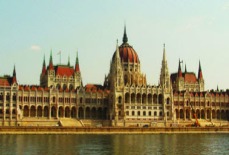 Parlament_w_Budapeszcie.jpg